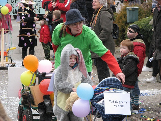 Carnaval optocht ons dorp